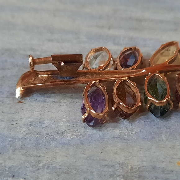 Vintage 18K Yellow Gold Custom Leaf Design Multi Coloured Gemstones Brooch - Picture 11 of 16